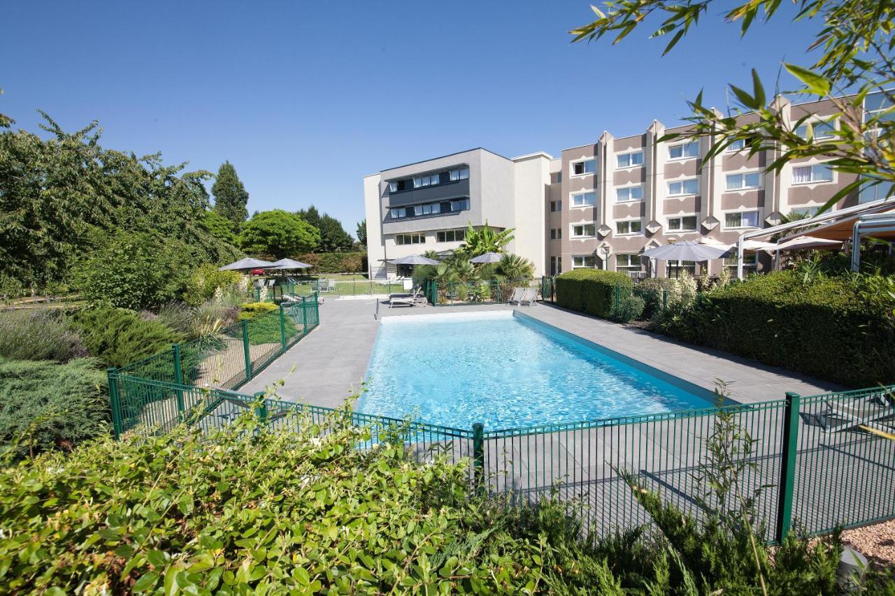 Novotel Clermont-Ferrand Exterior foto